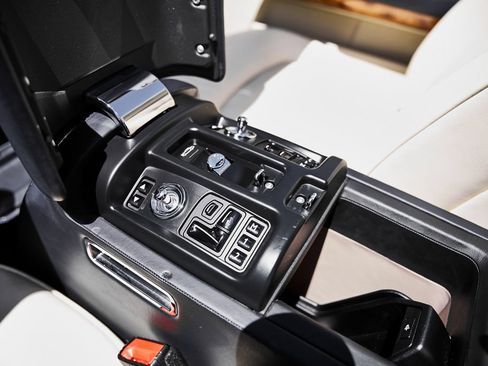 Used 2009 Rolls-Royce Phantom Drophead Coupe RWD image 65