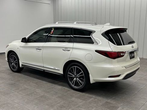 Used 2024 Volkswagen Atlas SE AWD/4WD image 4