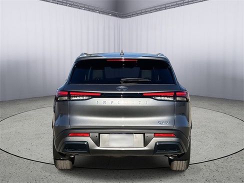 Certified 2025 INFINITI QX60 Luxe image 8
