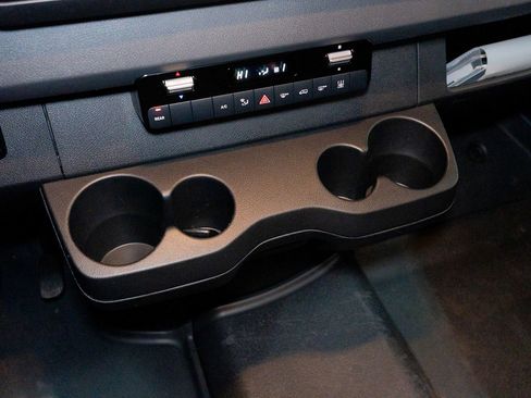 Used 2019 Mercedes-Benz Sprinter 2500 image 44