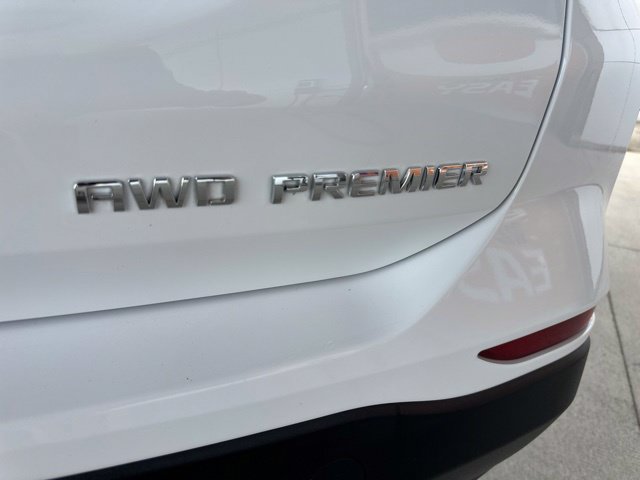 Used 2022 Chevrolet Equinox Premier AWD/4WD image 9