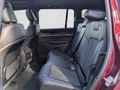 New 2026 Jeep Grand Cherokee Altitude image 19