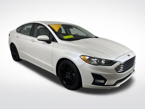 Used 2019 Ford Fusion SE w/ Equipment Group 151A FWD image 1