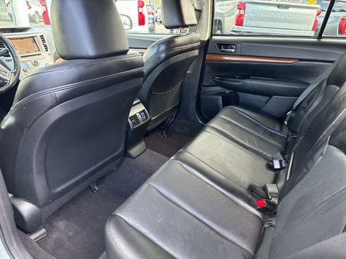 Used 2013 Subaru Outback 2.5i Limited image 12