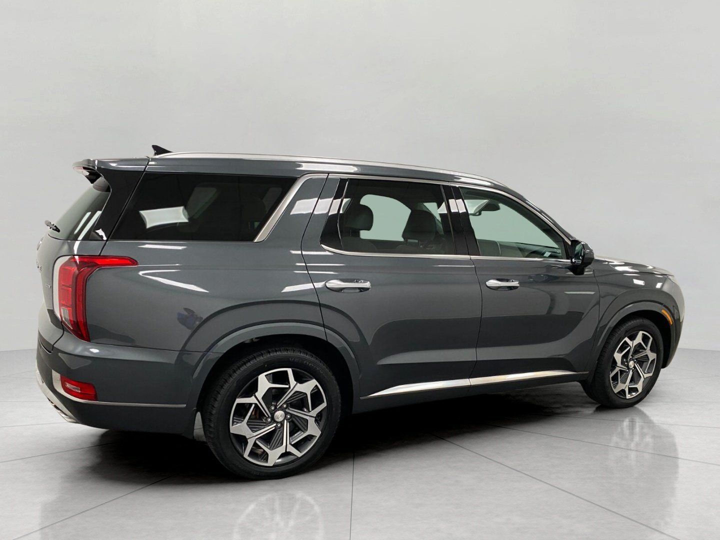 Used 2022 Hyundai Palisade Calligraphy AWD/4WD image 2