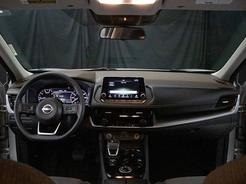 Used 2022 Nissan Rogue SV image 21