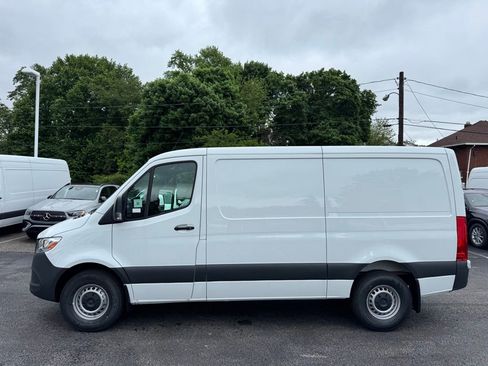 Used 2026 Mercedes-Benz Sprinter 2500 image 2