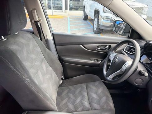 Used 2016 Nissan Rogue SV AWD/4WD image 10