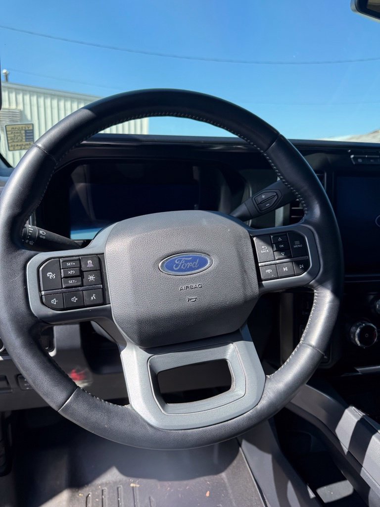 Used 2024 Ford F350 Lariat w/ Lariat Ultimate Package AWD/4WD image 16