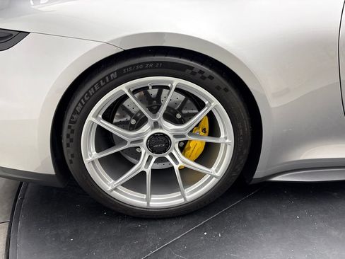 Certified 2026 Porsche 911 GT3 RWD image 16
