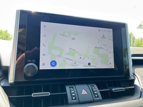 Used 2023 Toyota RAV4 XLE Premium image 26