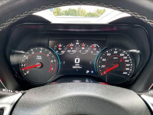 Used 2018 Chevrolet Camaro SS RWD image 22