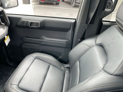 New 2025 Ford Bronco Badlands image 22