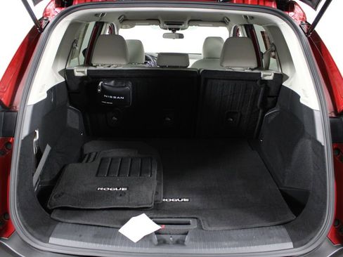 Certified 2023 Nissan Rogue SV image 18
