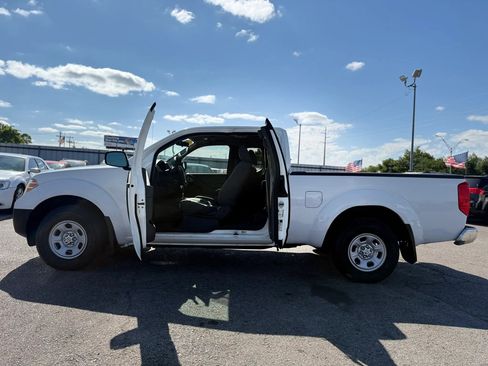 Used 2018 Nissan Frontier S RWD image 8
