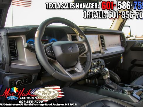 New 2025 Ford Bronco Outer Banks w/ Sasquatch Package AWD/4WD image 32