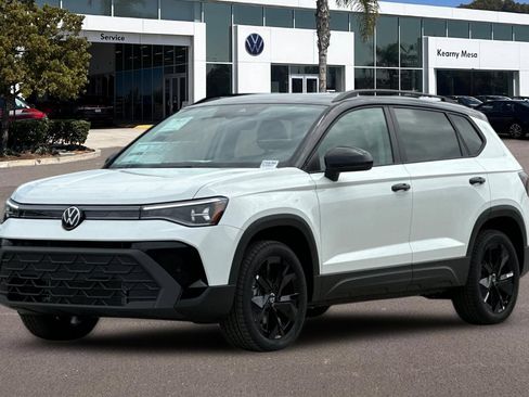 New 2026 Volkswagen Taos SE FWD image 8