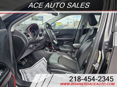 Used 2019 Jeep Compass Trailhawk AWD/4WD image 10