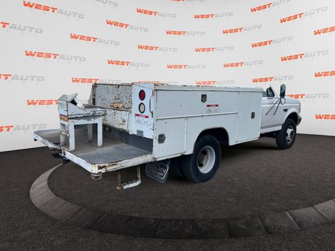 Used 1996 Ford F450 2WD Regular Cab Super Duty image 4