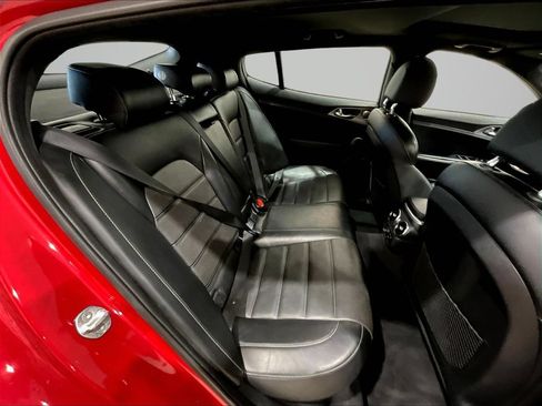 Used 2018 Kia Stinger GT2 AWD/4WD image 27
