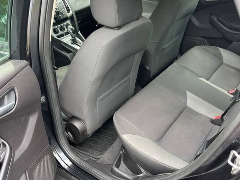 Used 2014 Ford Focus SE FWD image 13