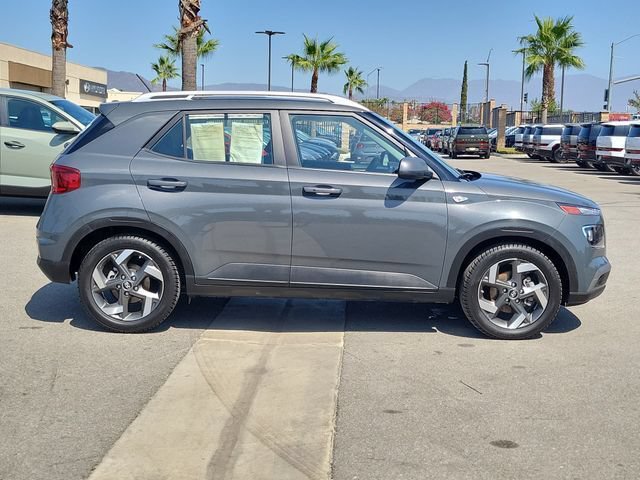 Certified 2024 Hyundai Venue SEL FWD image 32