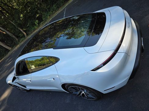 Used 2023 Porsche Taycan image 74