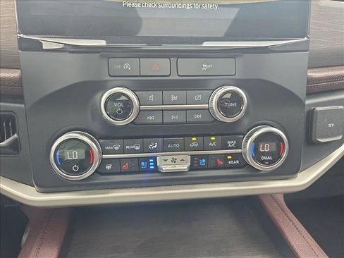 Used 2024 Ford Expedition Max Limited RWD image 15
