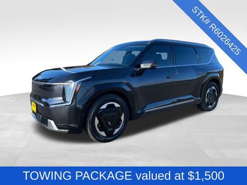 Used 2024 Kia EV9 Land image 3