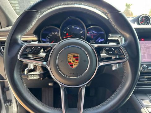 Certified 2021 Porsche Macan AWD/4WD image 24