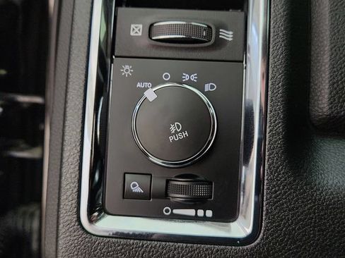 Used 2016 RAM 1500 Laramie w/ Convenience Group AWD/4WD image 23