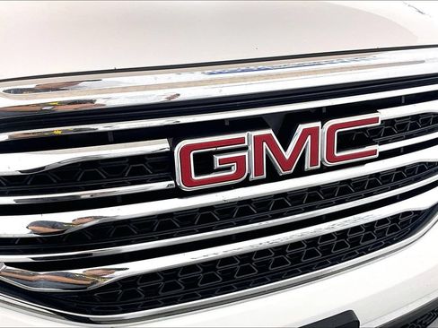 Used 2019 GMC Acadia SLT AWD/4WD image 24