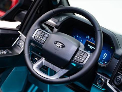 Used 2025 Ford F150 Lariat image 45