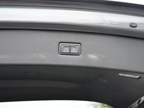 Used 2023 Audi SQ7 Prestige w/ Prestige Package AWD/4WD image 20