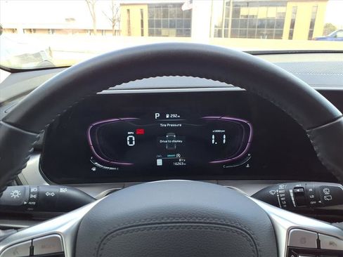 Used 2024 Kia Telluride S w/ S Sunroof Package image 14