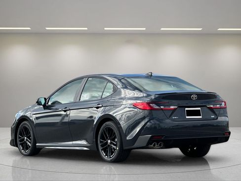New 2026 Toyota Camry SE FWD image 3