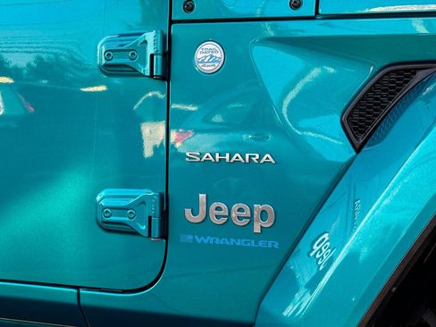 Used 2024 Jeep Wrangler Unlimited Sahara AWD/4WD image 9