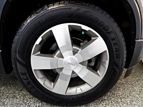 Used 2010 GMC Acadia SLT image 23