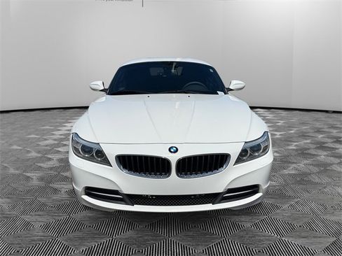 Used 2014 BMW Z4 sDrive28i image 2