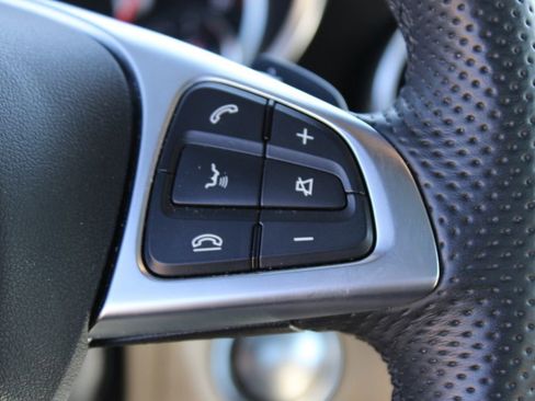 Used 2019 Mercedes-Benz SLC 300 image 22
