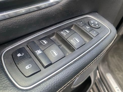 Used 2022 RAM 1500 Laramie w/ Sport Appearance Package AWD/4WD image 13