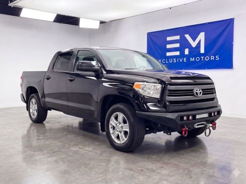 Used 2016 Toyota Tundra SR5 w/ SR5 Upgrade Package AWD/4WD image 1