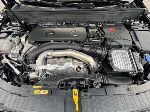 Used 2026 Mercedes-Benz GLB 250 4MATIC image 10