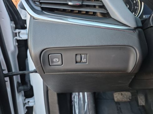 Used 2024 Buick Enclave Essence w/ Sport Touring Edition image 18