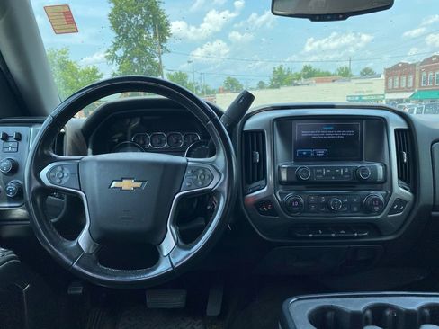 Used 2018 Chevrolet Silverado 1500 LT w/ All Star Edition image 13