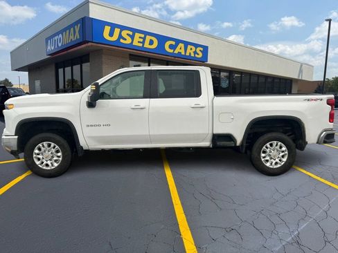 Used 2024 Chevrolet Silverado 3500 LT w/ Convenience Package AWD/4WD image 8