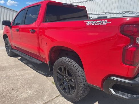 Used 2023 Chevrolet Silverado 1500 LT Trail Boss w/ LPO, Dark Essentials Package AWD/4WD image 3