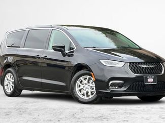 Used 2023 Chrysler Pacifica Touring-L FWD video 1