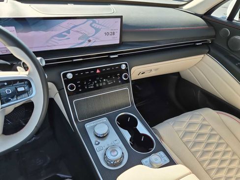 Used 2025 Genesis GV80 3.5T image 23