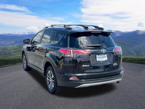 Used 2018 Toyota RAV4 XLE w/ Convenience Package AWD/4WD image 3